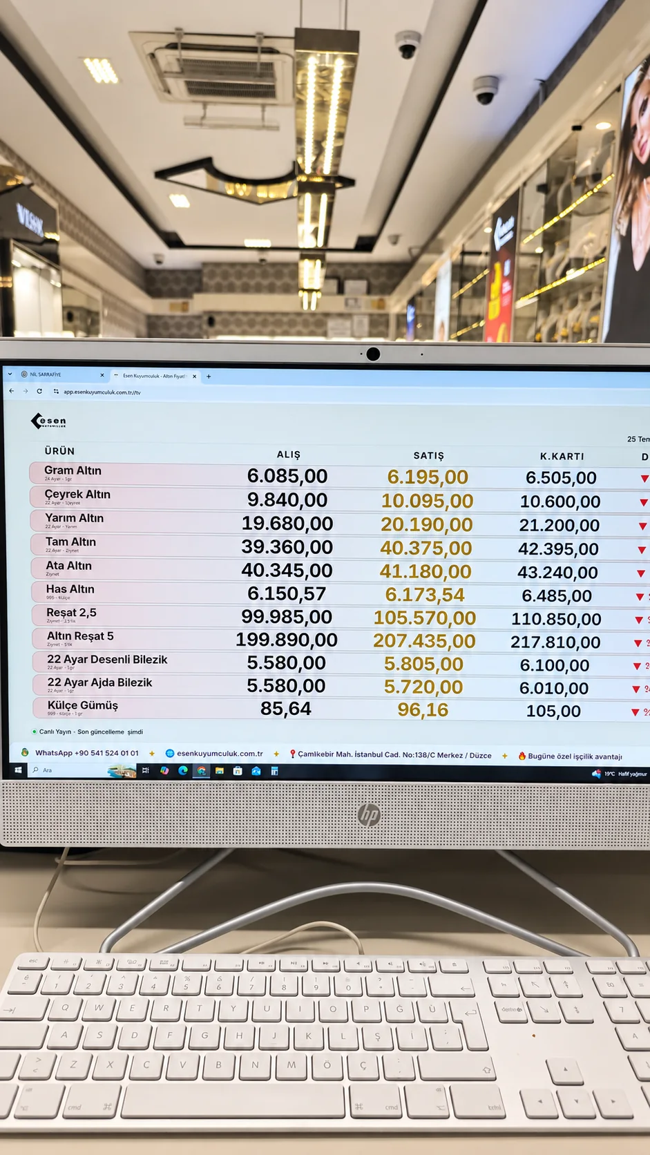 Esen Kuyumculuk mağazasında çalışan canlı fiyat ekranı